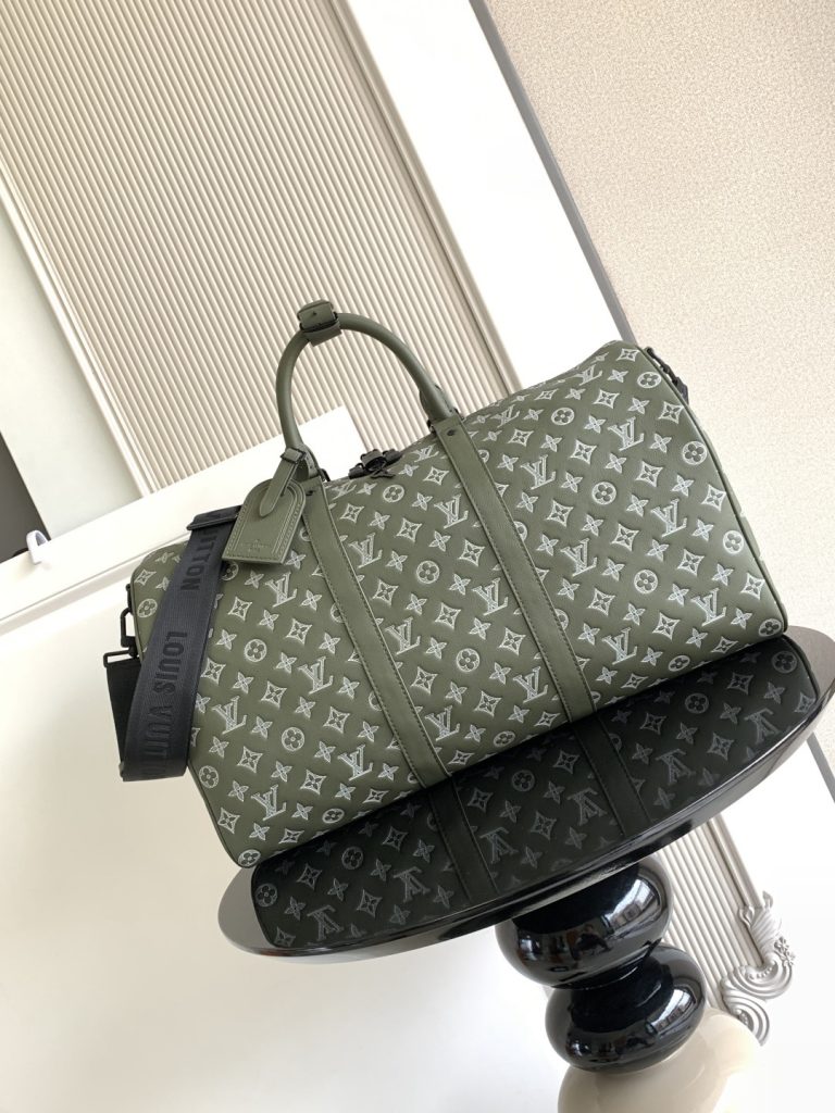 Louis Vuitton Handbag M12504