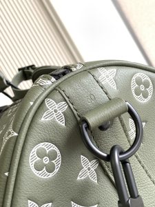 Louis Vuitton Handbag M12504