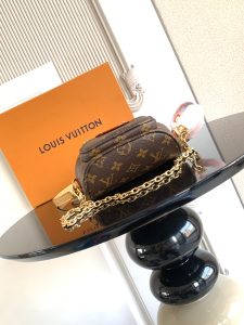 Louis Vuitton Waist Bag M82335