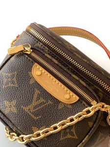 Louis Vuitton Waist Bag M82335
