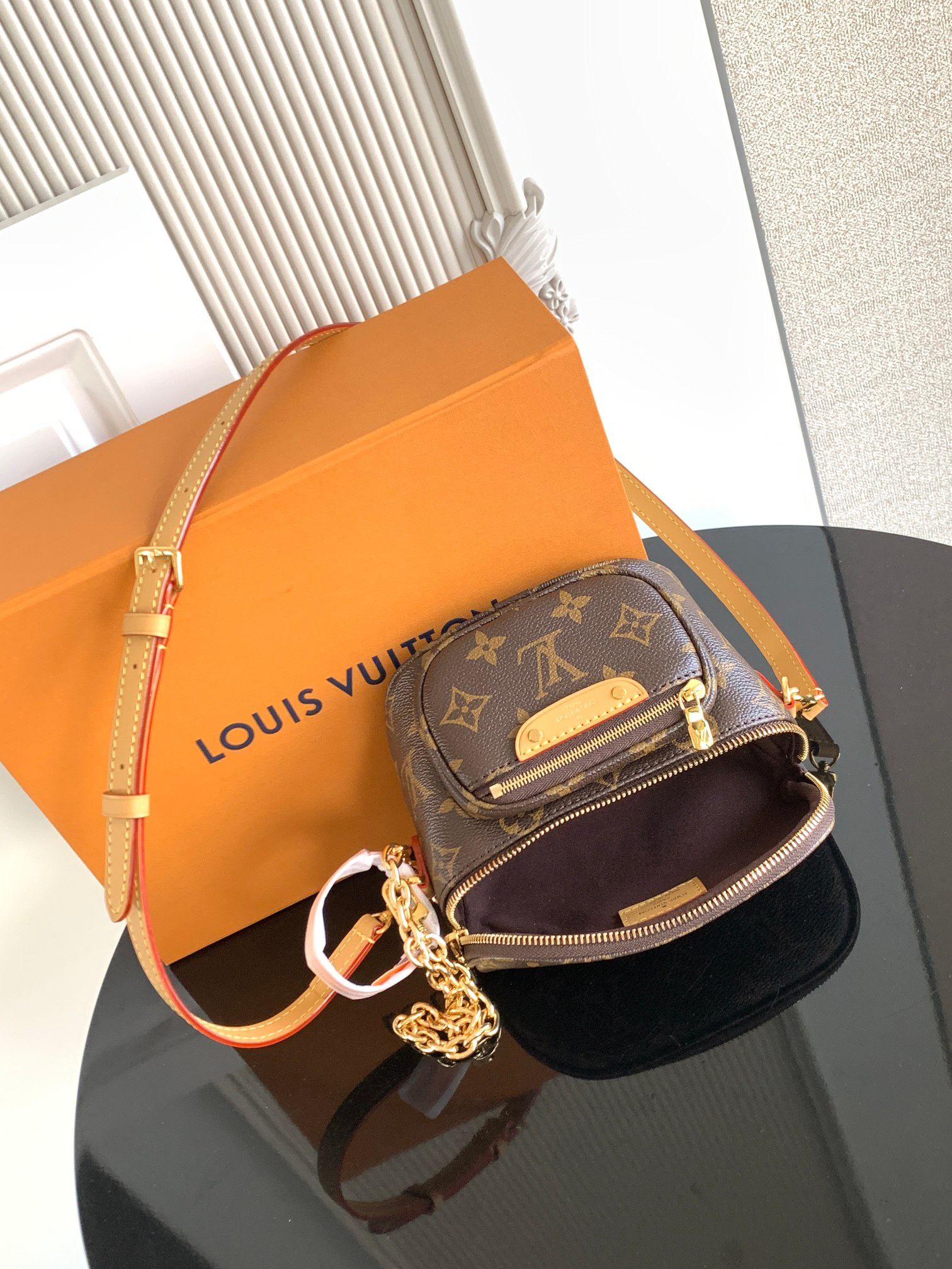 Louis Vuitton Waist Bag M82335