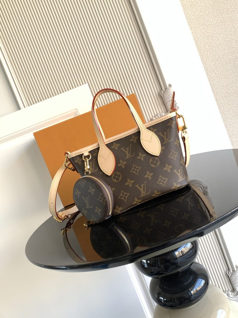 Louis Vuitton Tote Bag M46705