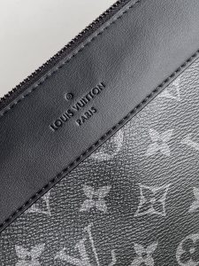 Louis Vuitton Handbag M82543