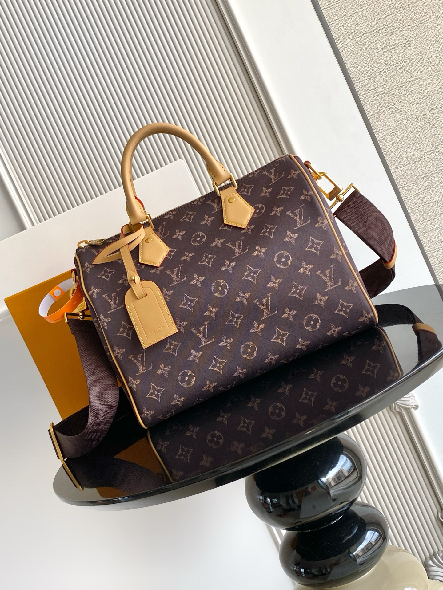 Louis Vuitton Handbag M2A454