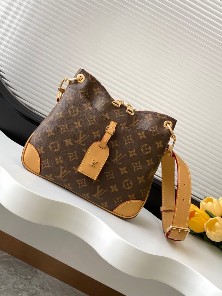 Louis Vuitton Shoulder Bag M45354