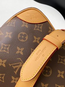 Louis Vuitton Shoulder Bag M45354