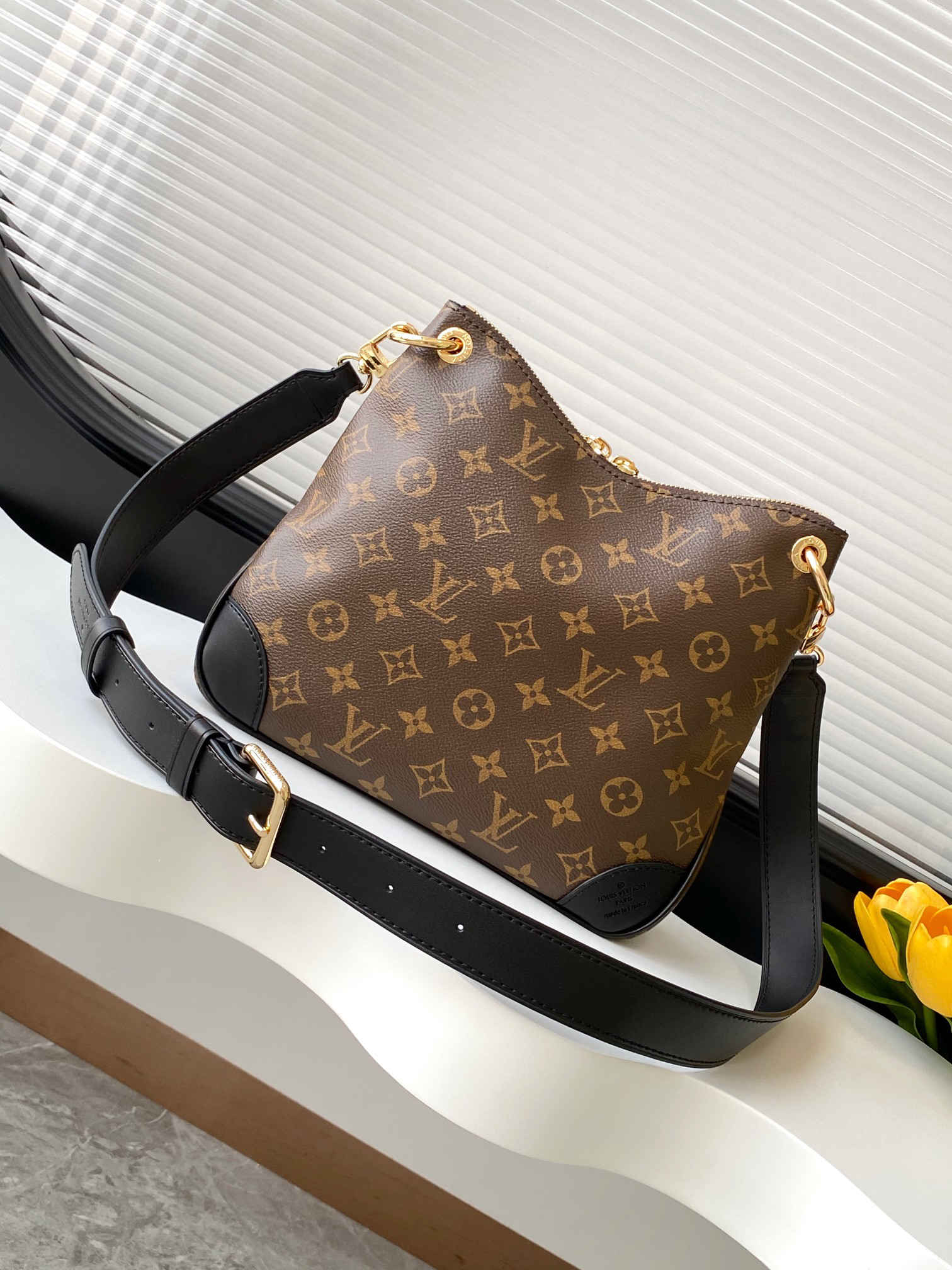Louis Vuitton Shoulder Bag M45353