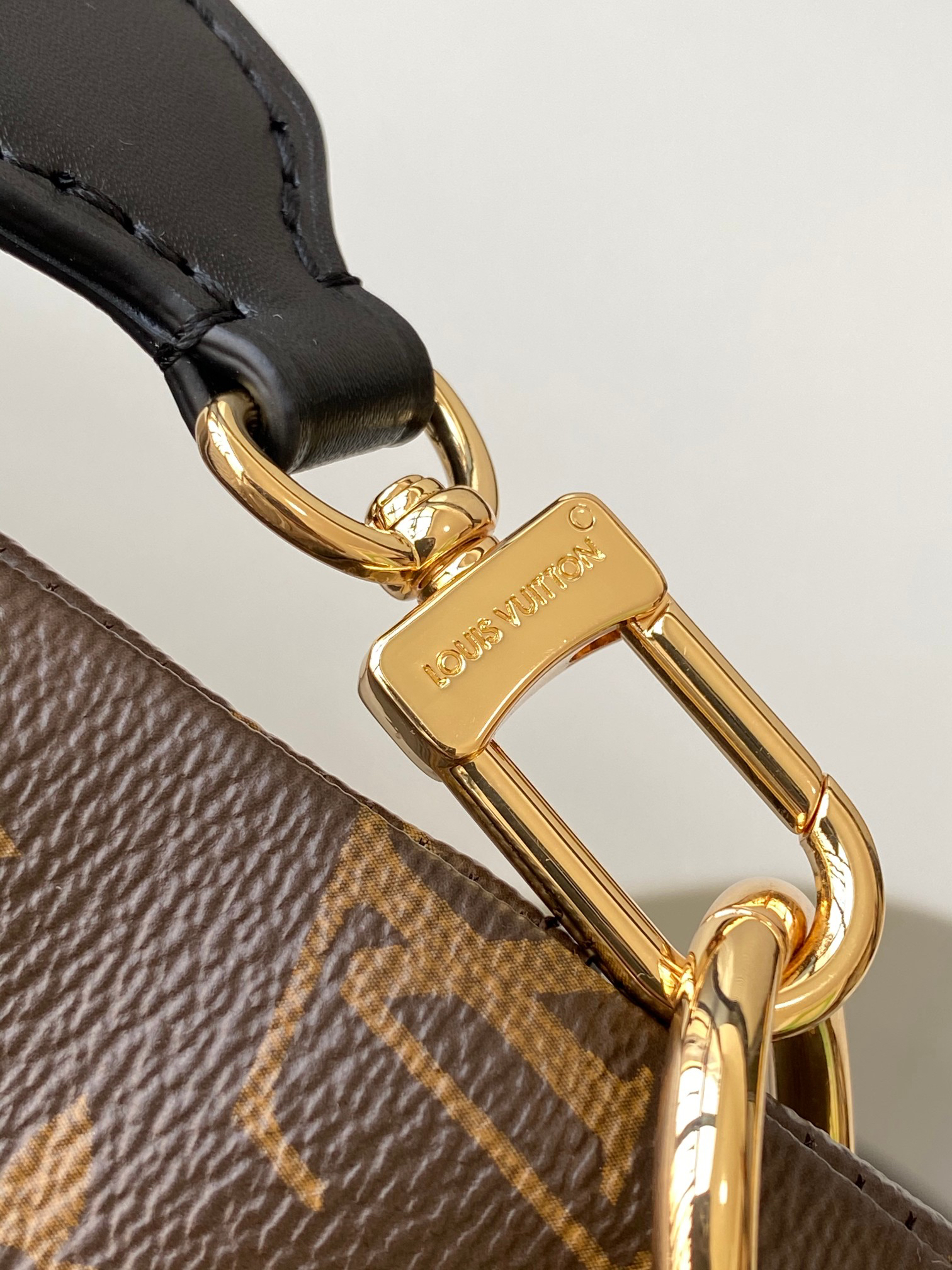 Louis Vuitton Shoulder Bag M45353
