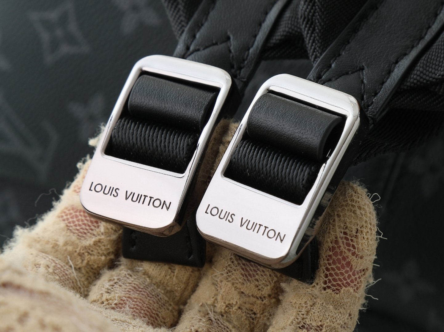 Louis Vuitton Backpack M25887