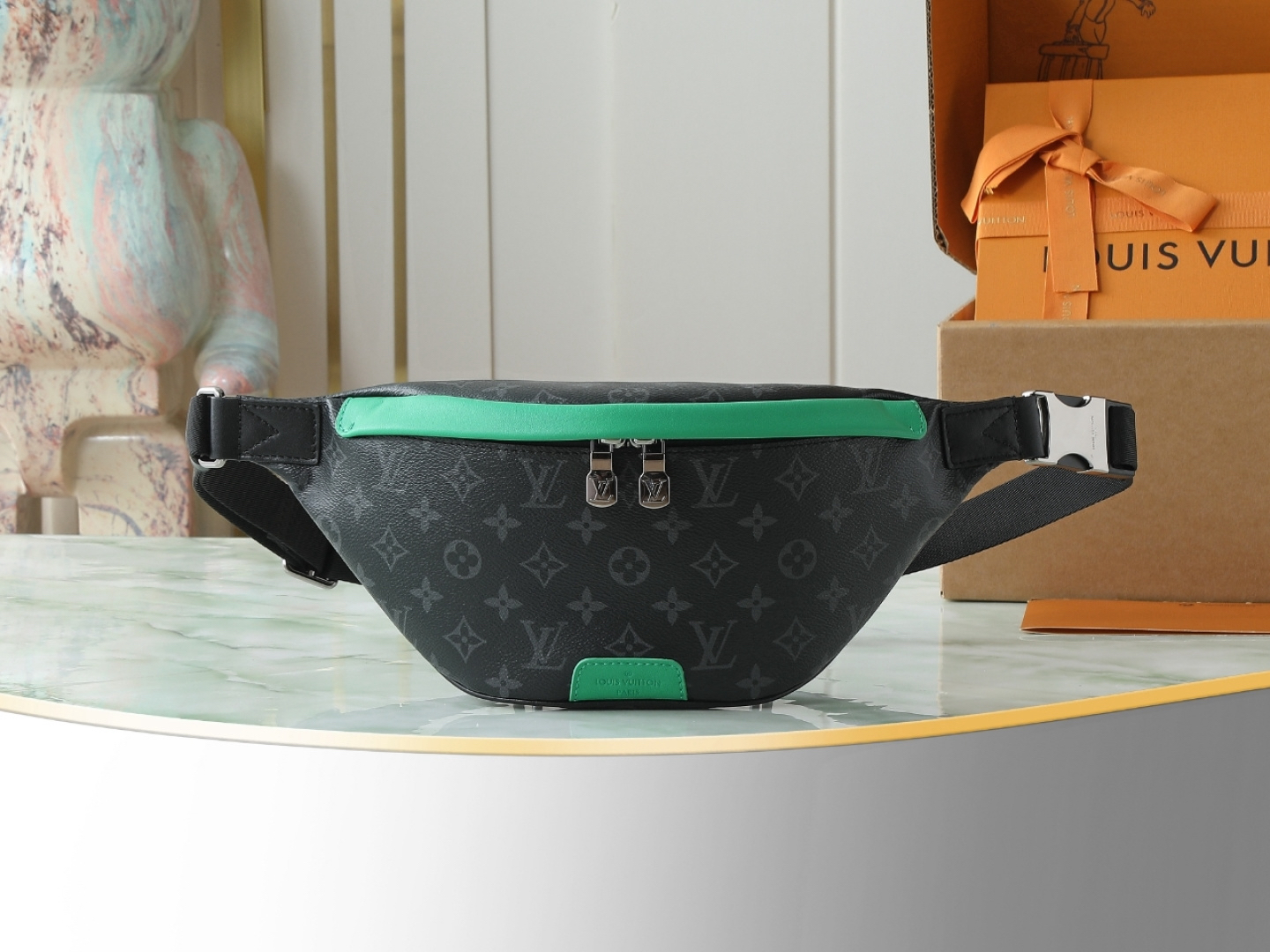 Louis Vuitton Waist Bag M25924