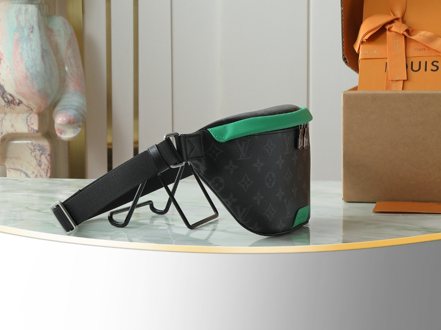 Louis Vuitton Waist Bag M25924