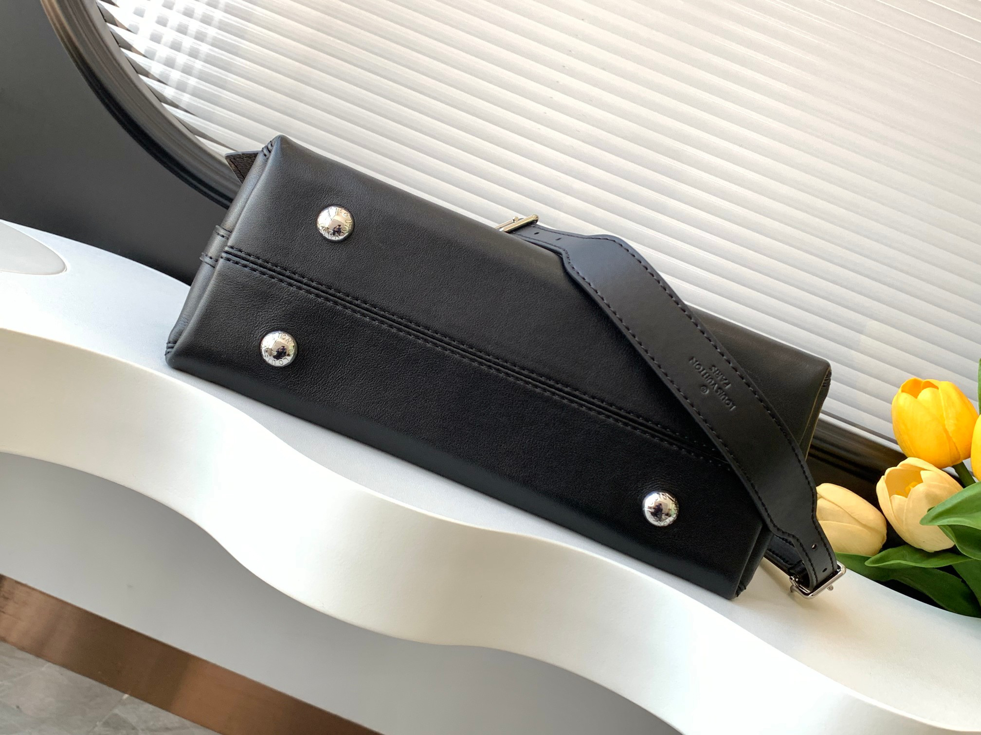 Louis Vuitton Card Holder M12888