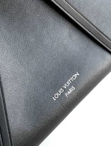 Louis Vuitton Card Holder M12888