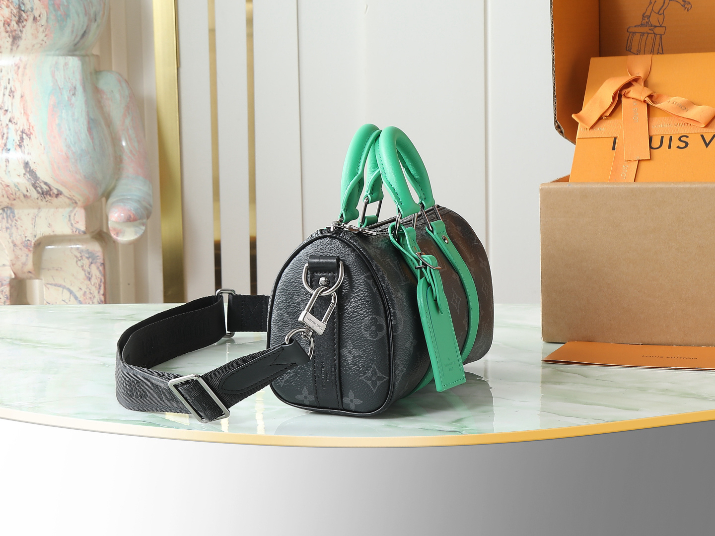 Louis Vuitton Handbag M25885