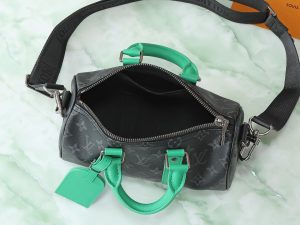 Louis Vuitton Handbag M25885