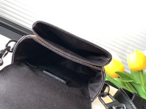 Louis Vuitton Shoulder Bag M81522