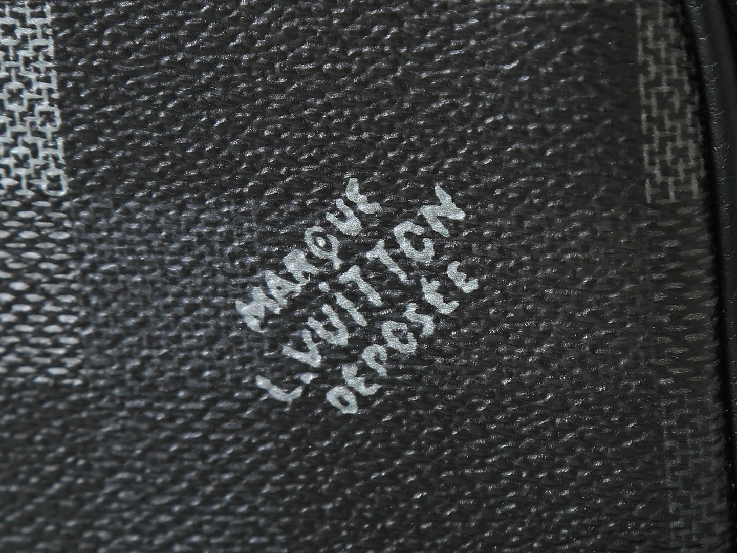 Louis Vuitton Messenger Bag M14988 in Black