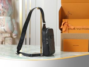 Louis Vuitton Shoulder Bag M30741