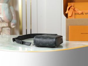 Louis Vuitton Shoulder Bag M30741