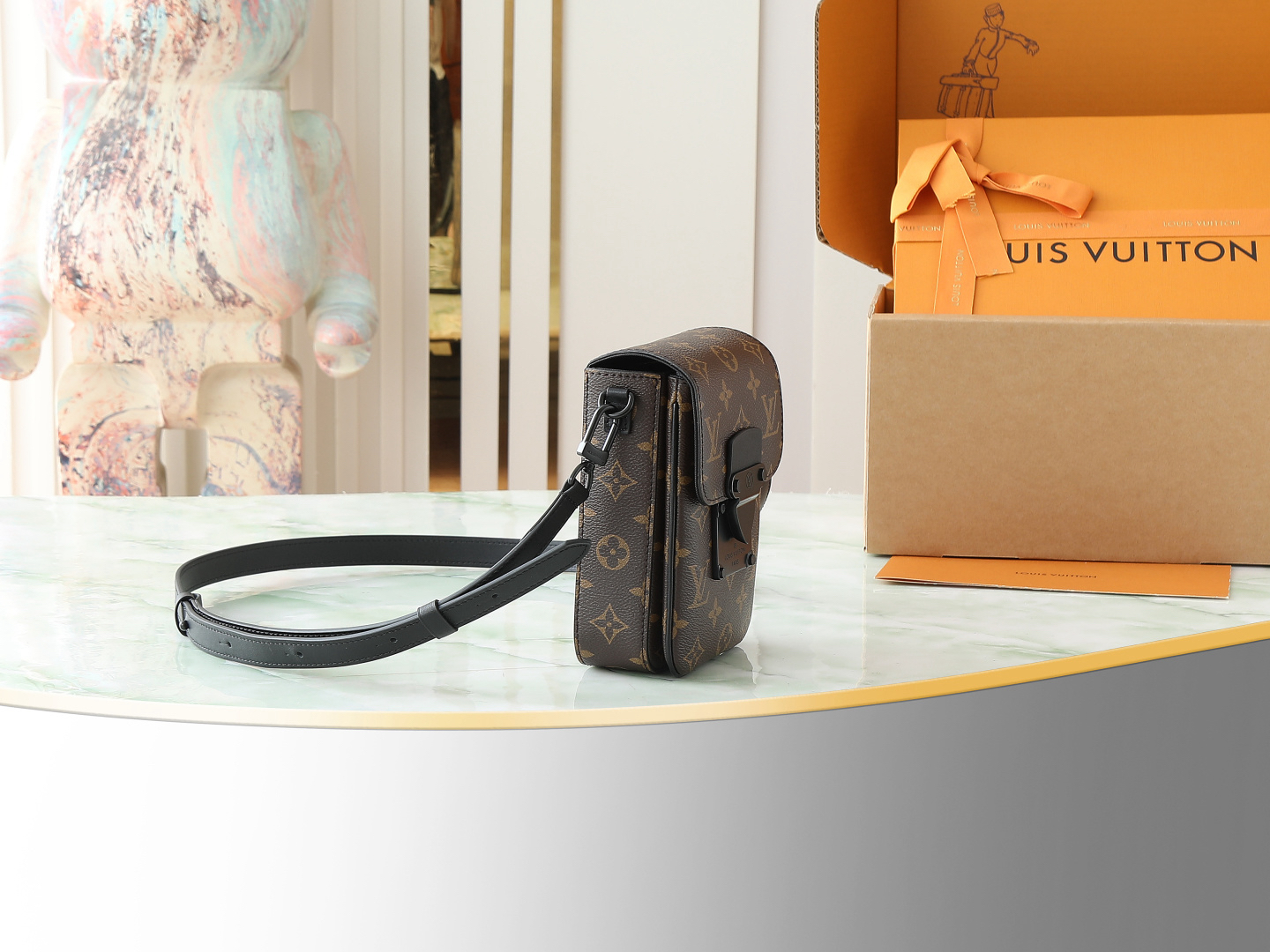 Louis Vuitton Shoulder Bag M81522