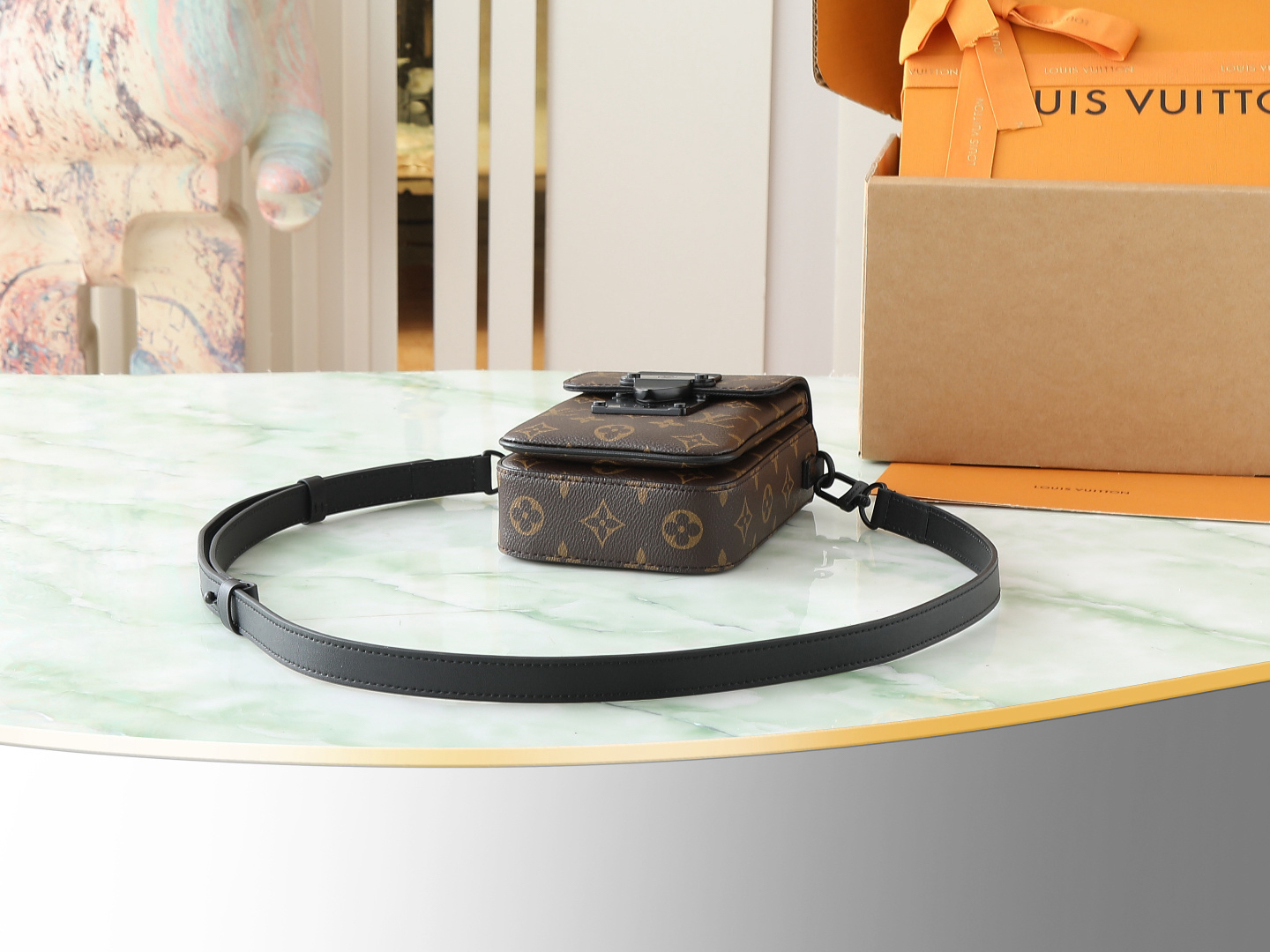Louis Vuitton Shoulder Bag M81522
