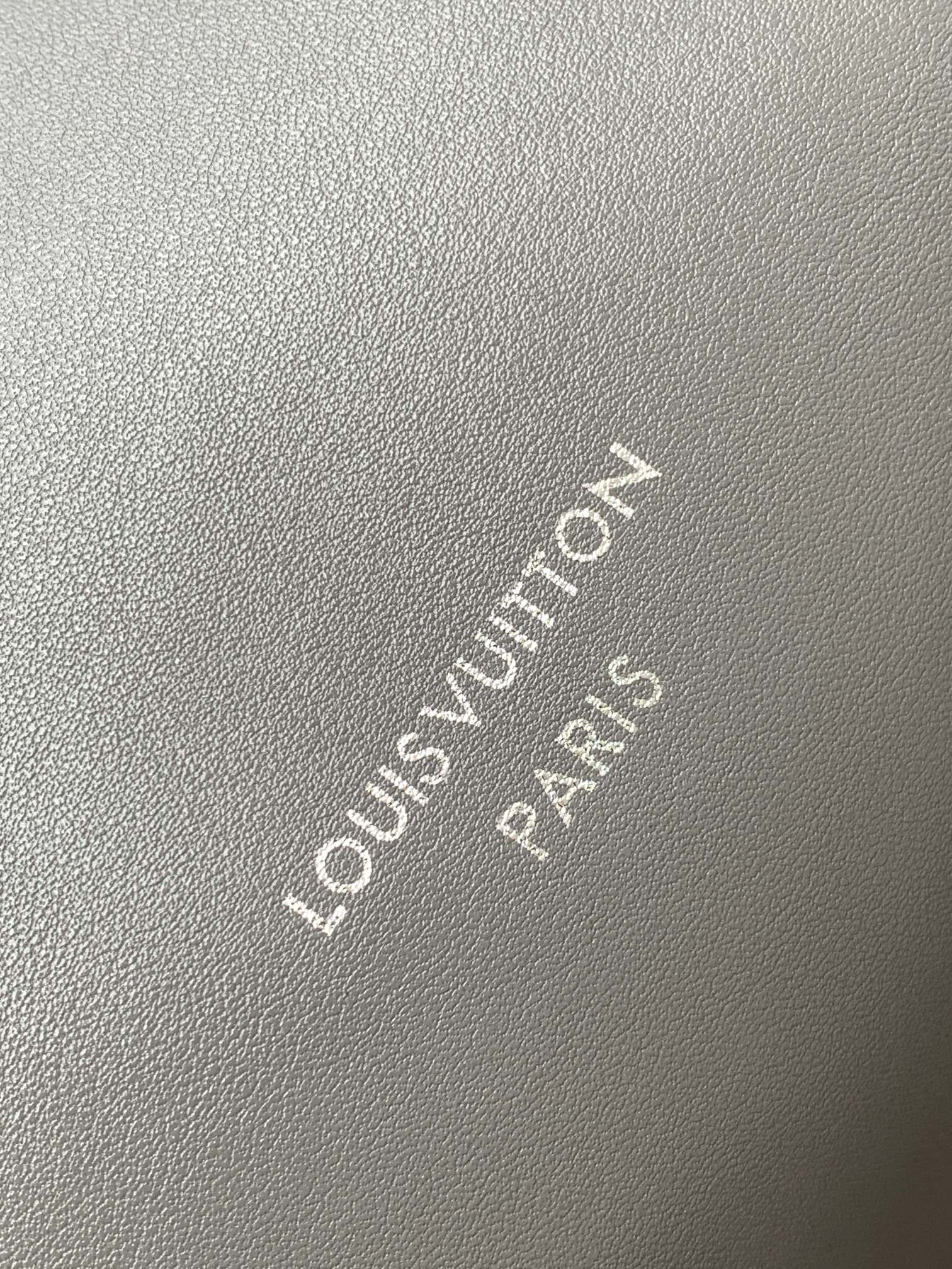 Louis Vuitton Handbag M12583