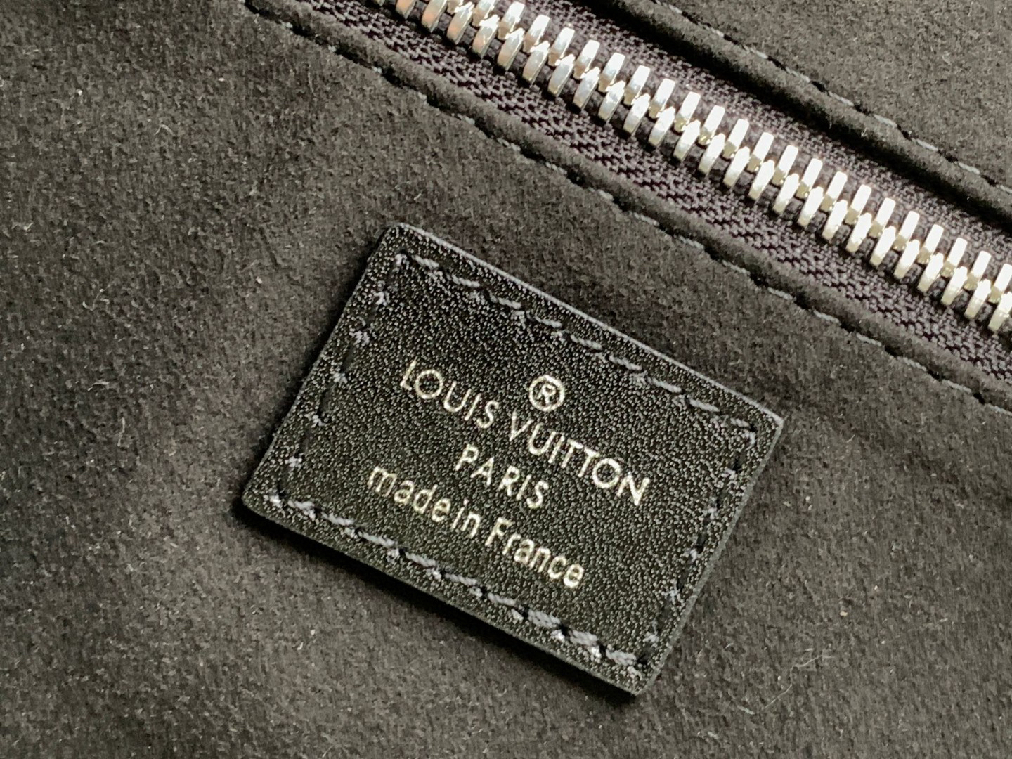 Louis Vuitton Handbag M25143