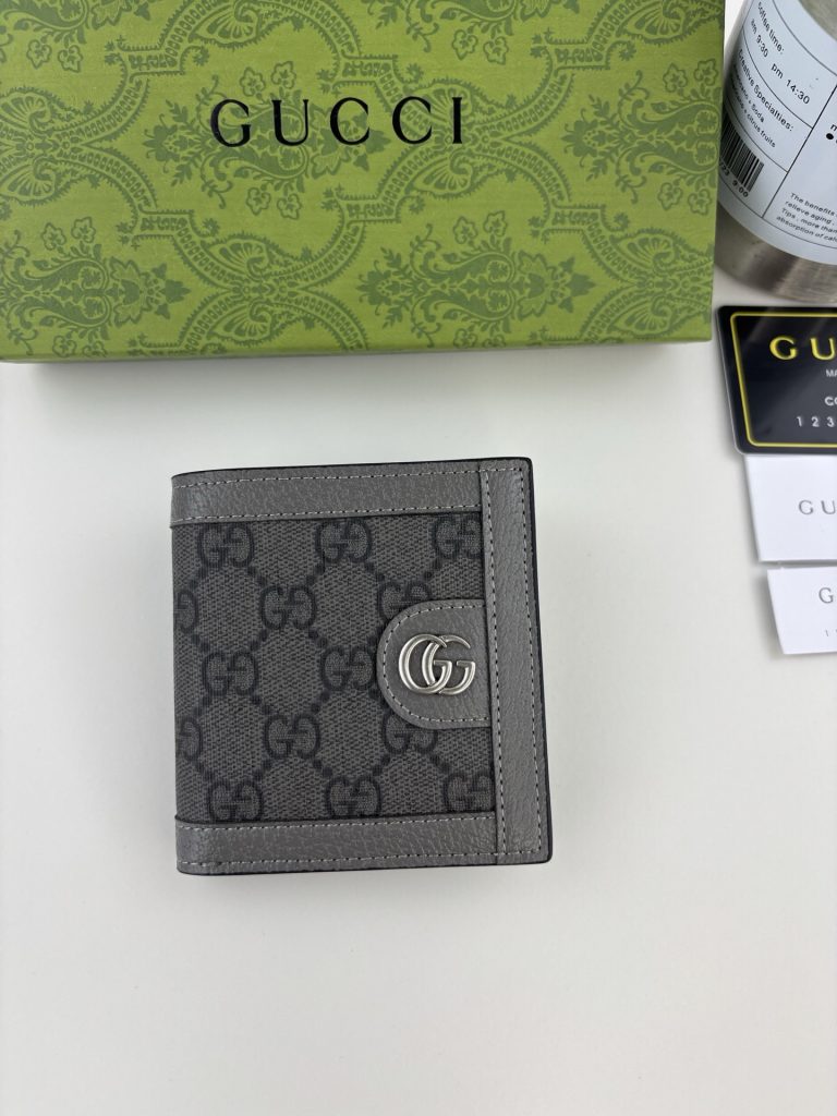 Chanel Card Holder 732016 in Grey