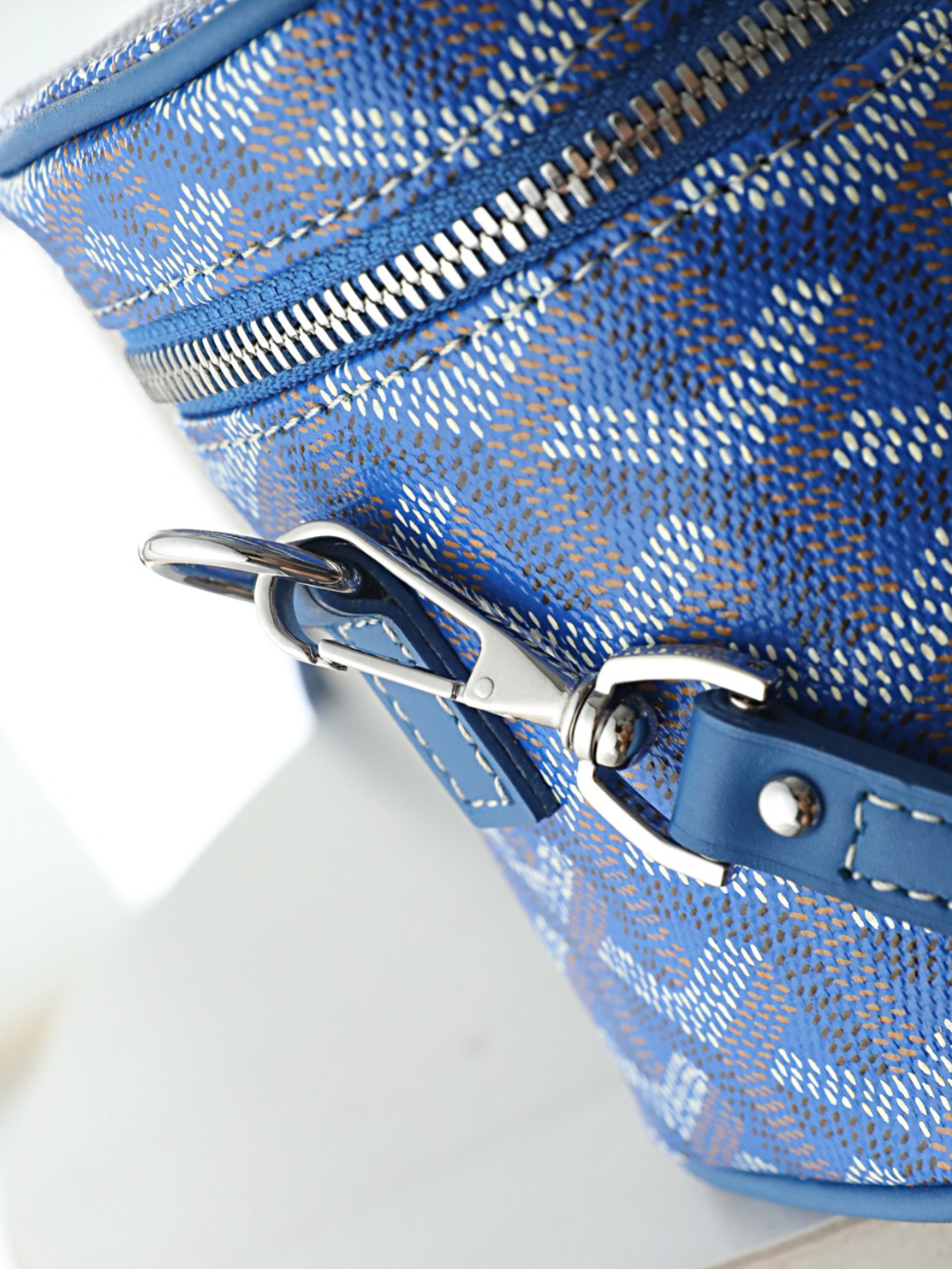Goyard Shoulder Bag 020185 in Blue