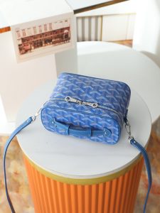 Goyard Shoulder Bag 020185 in Blue