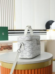 Goyard Shoulder Bag 020185 in White