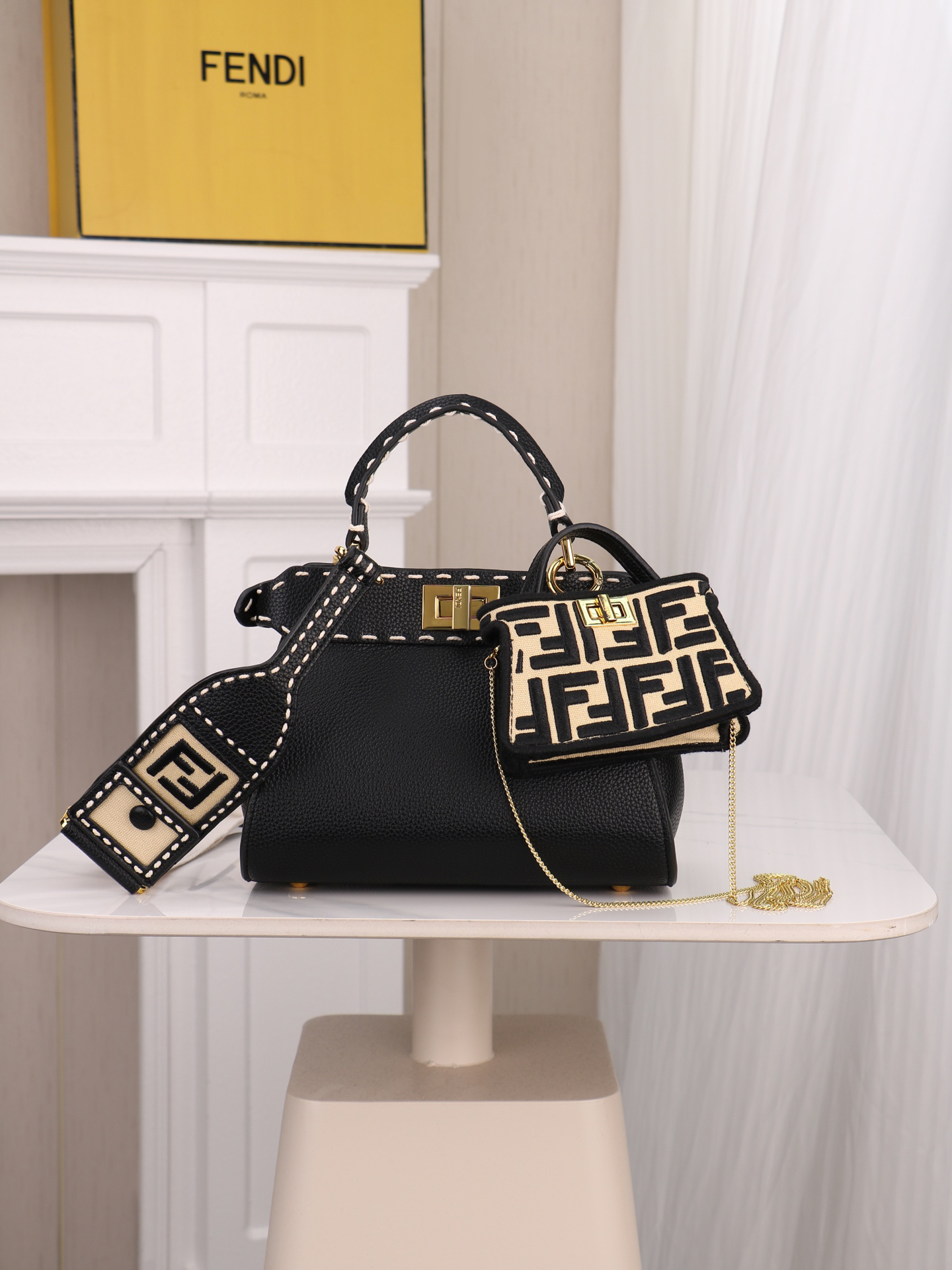 Fendi Handbag 3309