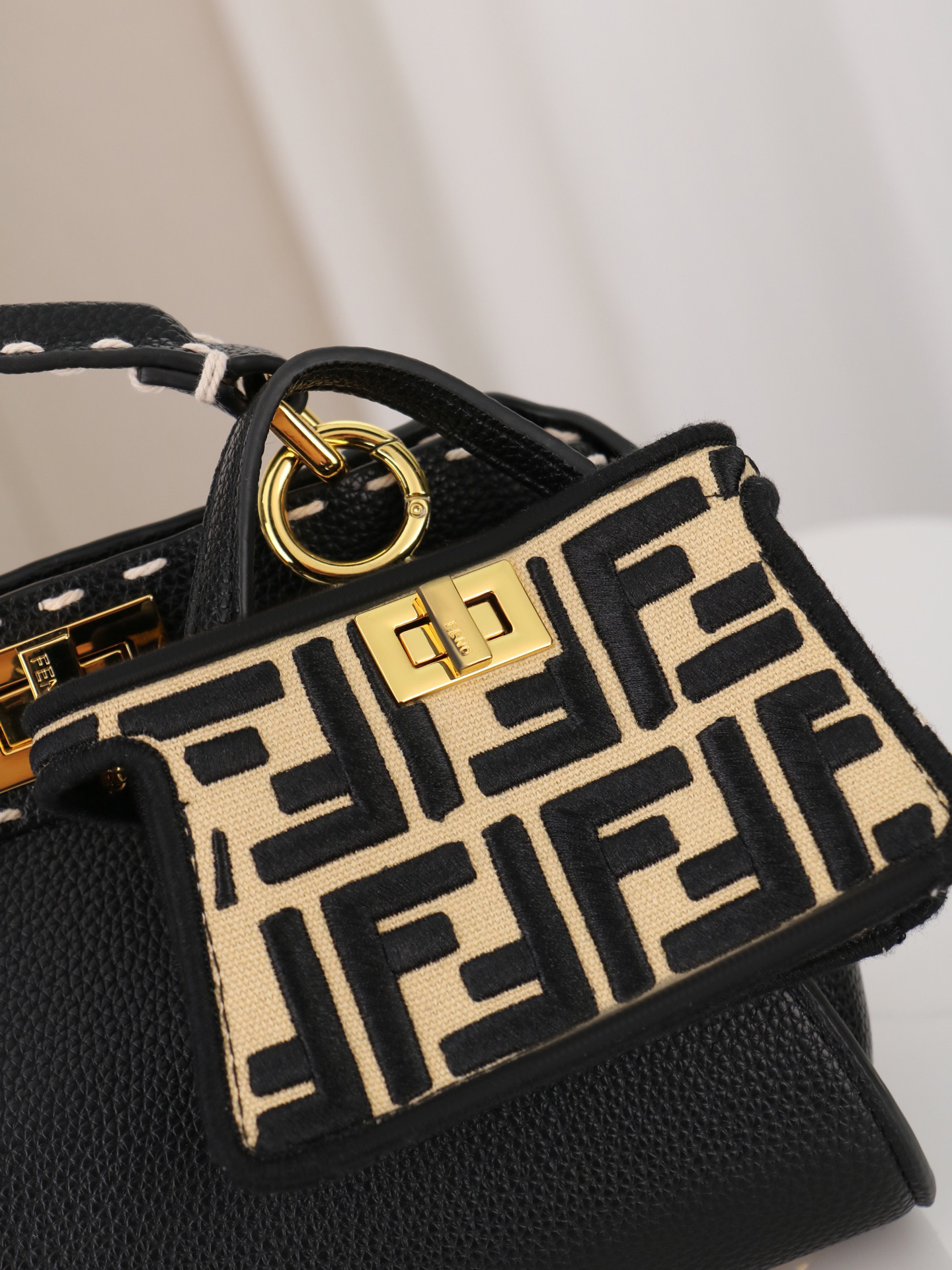 Fendi Handbag 3309