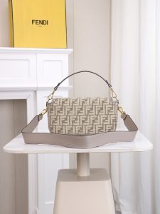 Fendi Shoulder Bag 8890