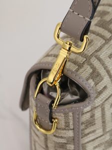 Fendi Shoulder Bag 8890