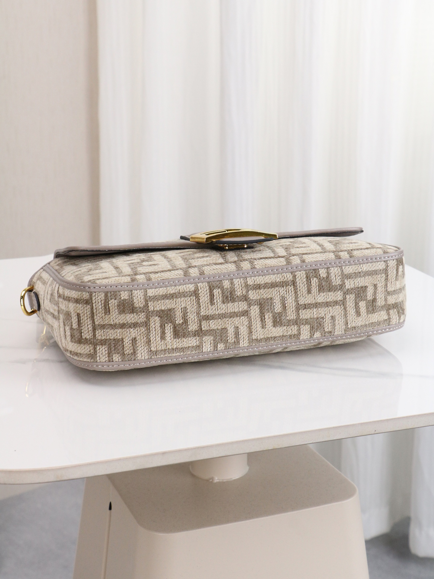Fendi Shoulder Bag 8890