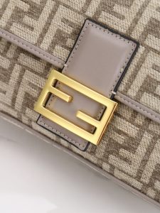 Fendi Shoulder Bag 8890
