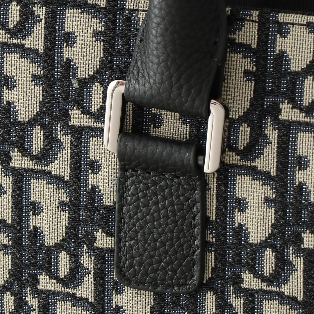 Bag 1228707670