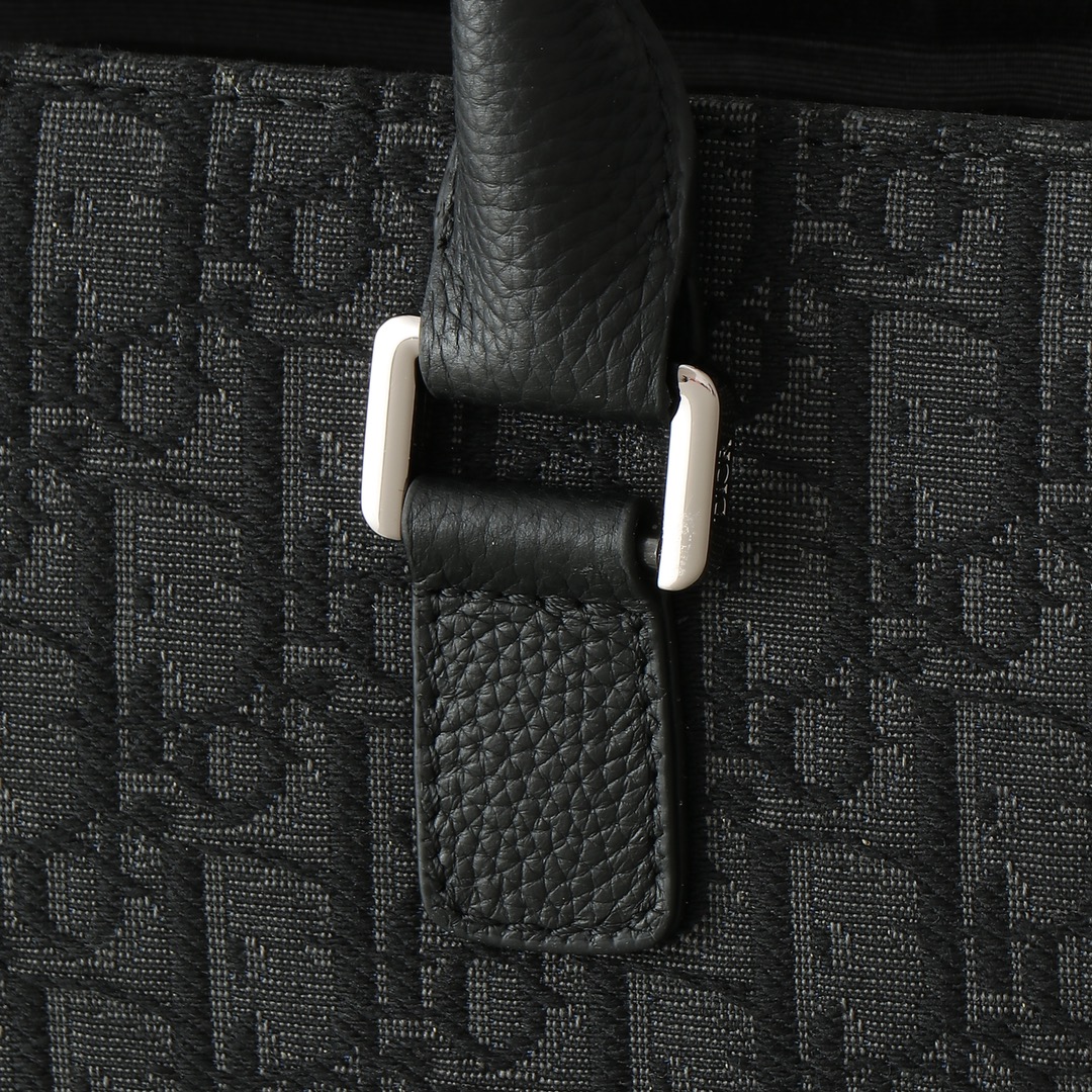 Bag 1228707674