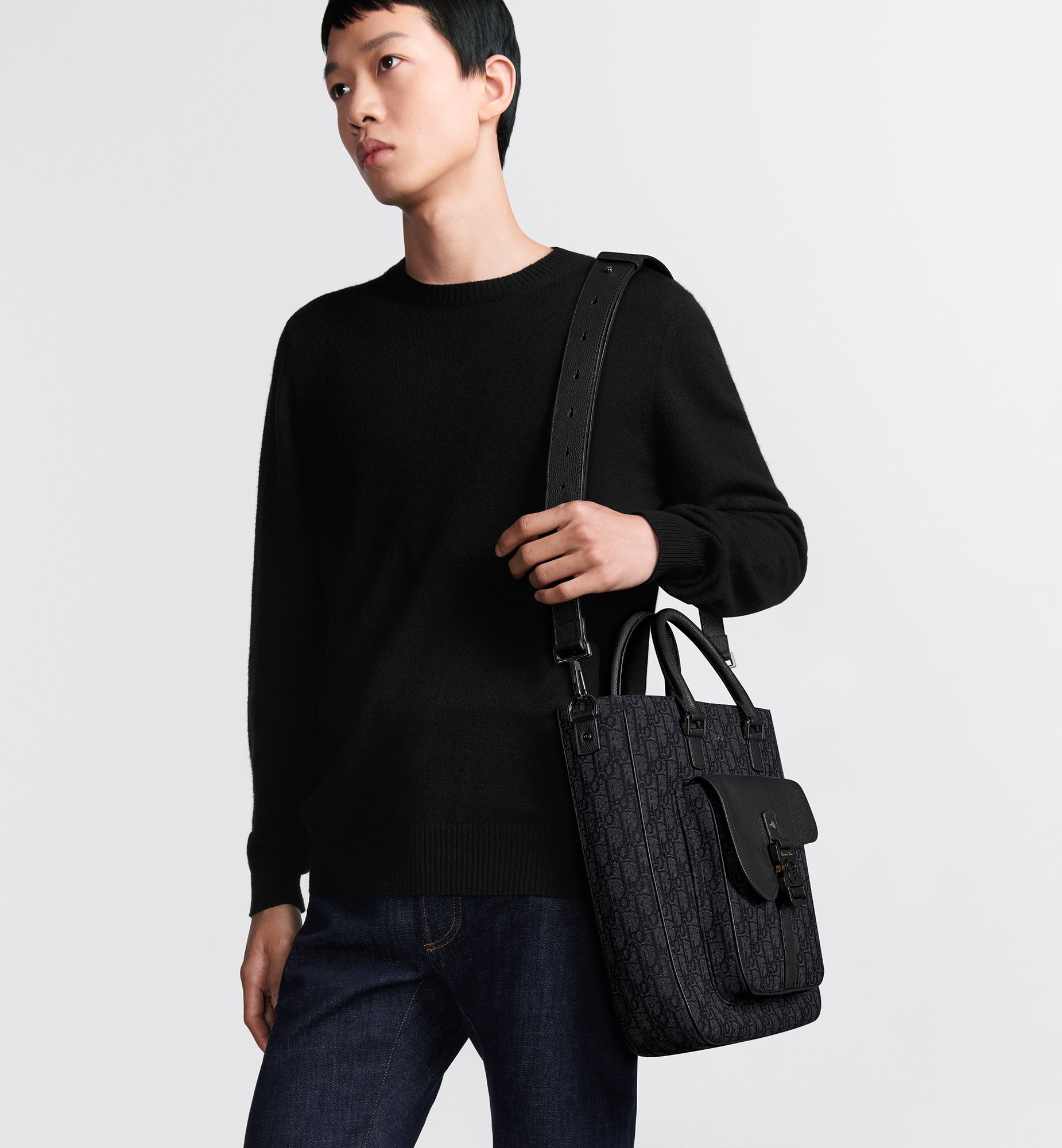Bag 1228707677