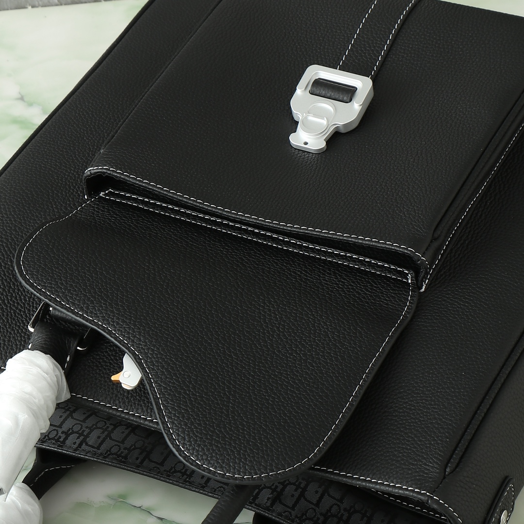 Bag 1228707689