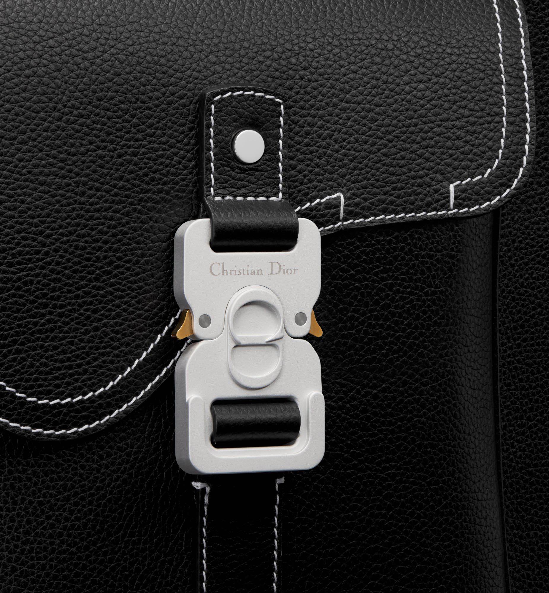 Bag 1228707695