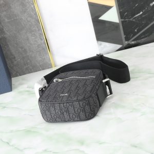 Shoulder Bag in Black