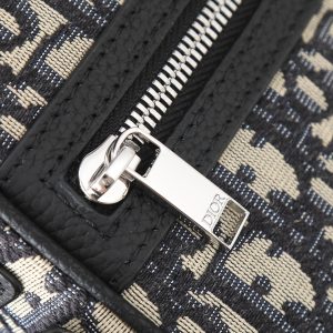 Shoulder Bag in Black