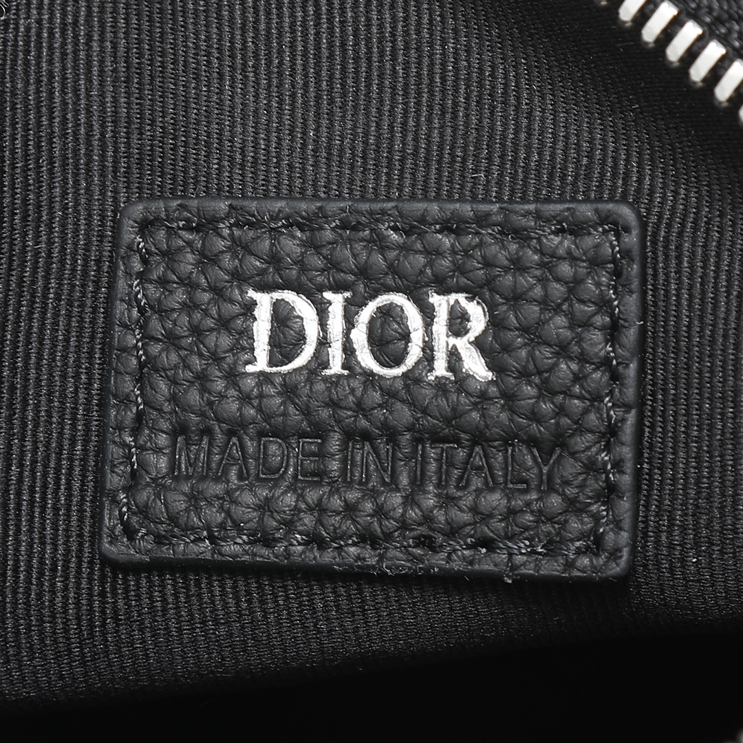 Shoulder Bag in Black