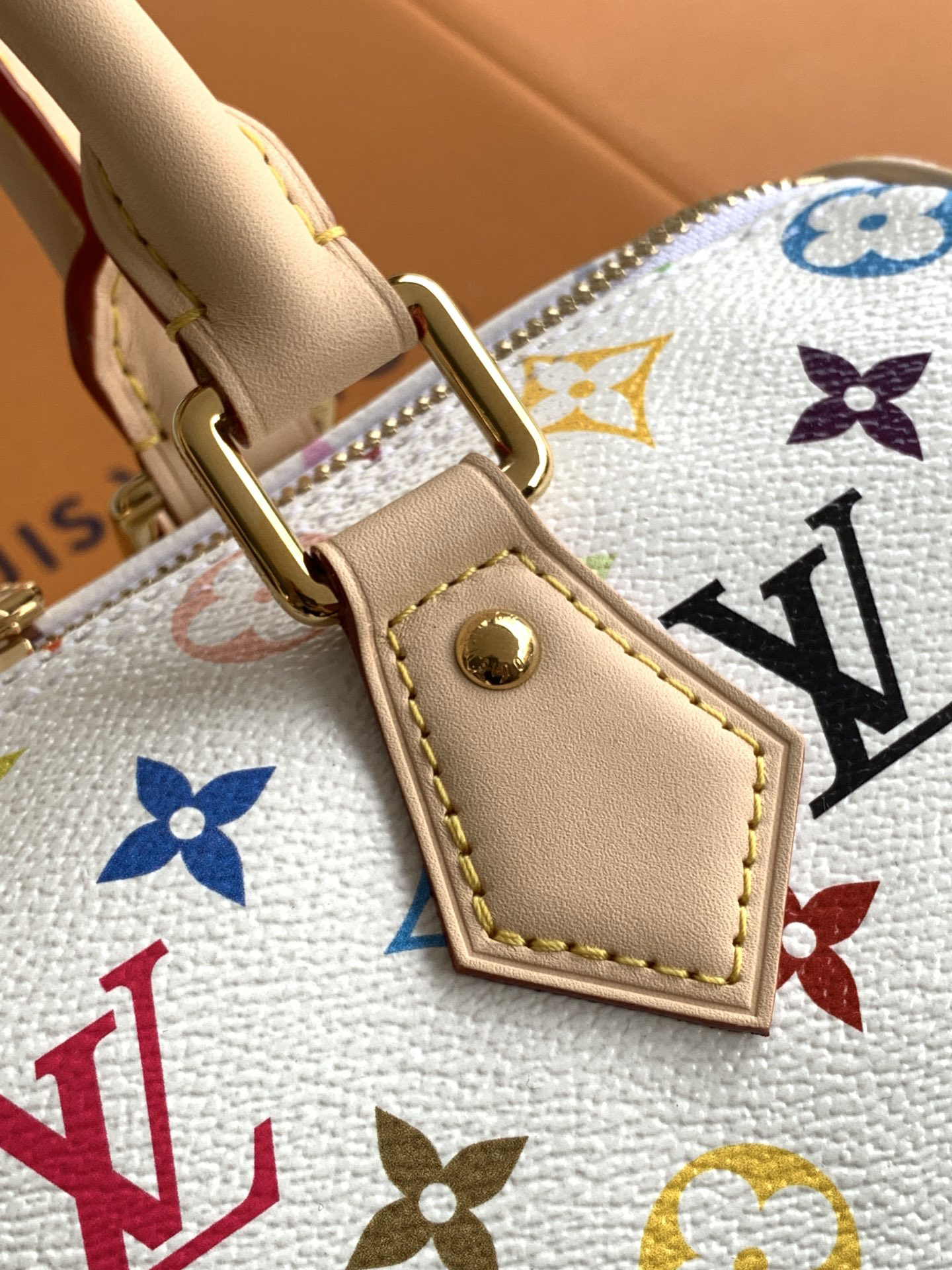 Louis Vuitton Handbag M13085
