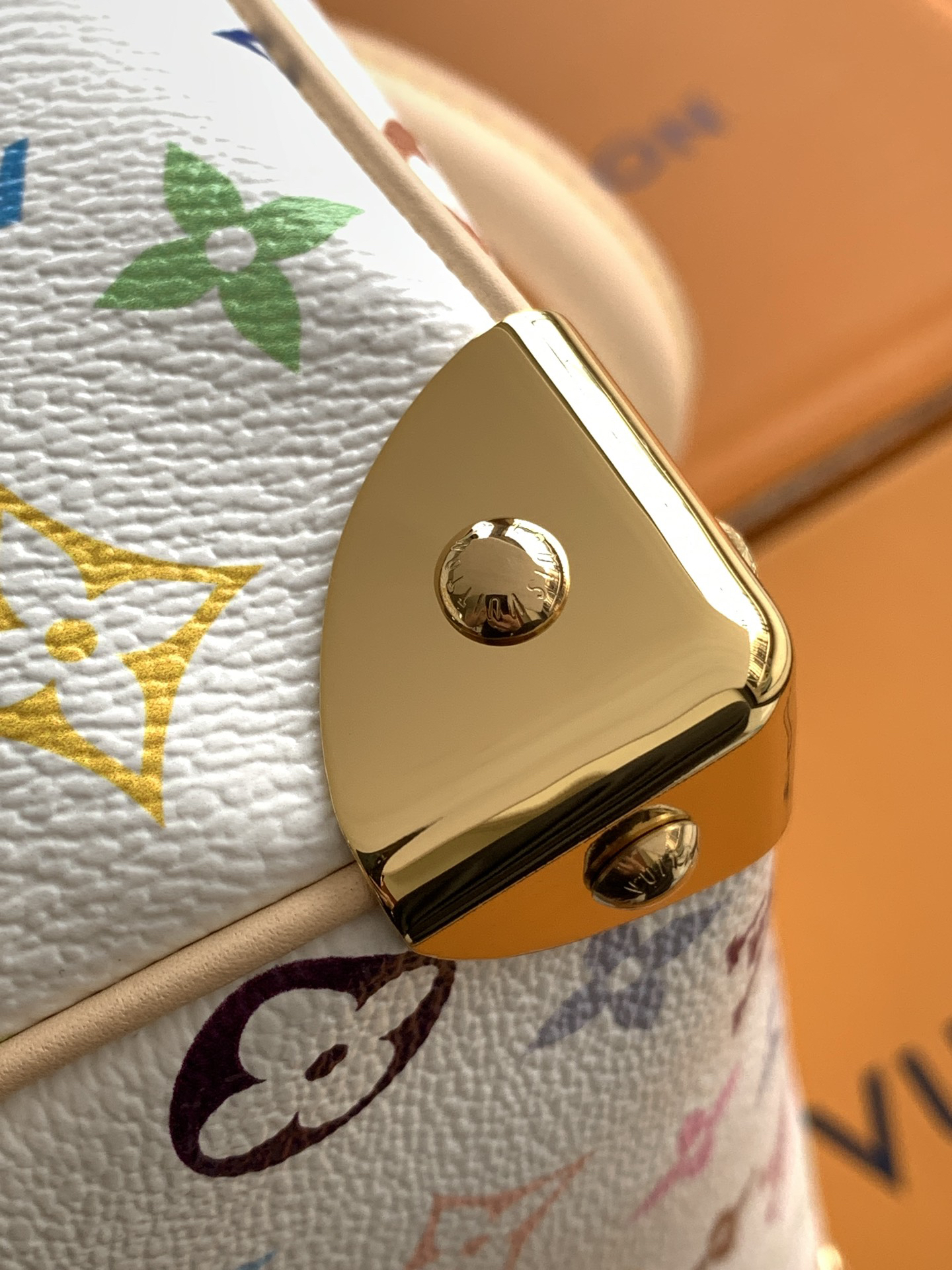 Louis Vuitton Handbag M13085