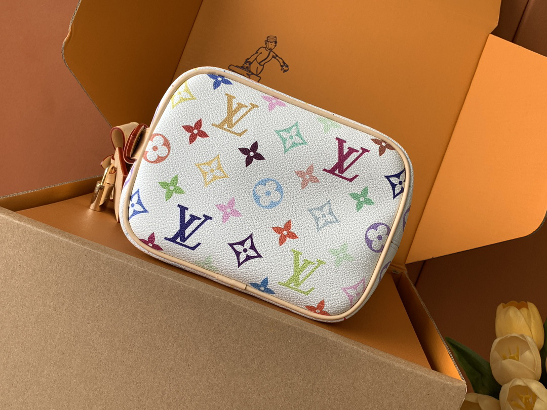 Louis Vuitton Handbag M13089