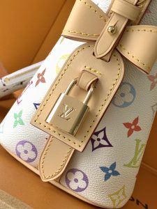 Louis Vuitton Handbag M13089