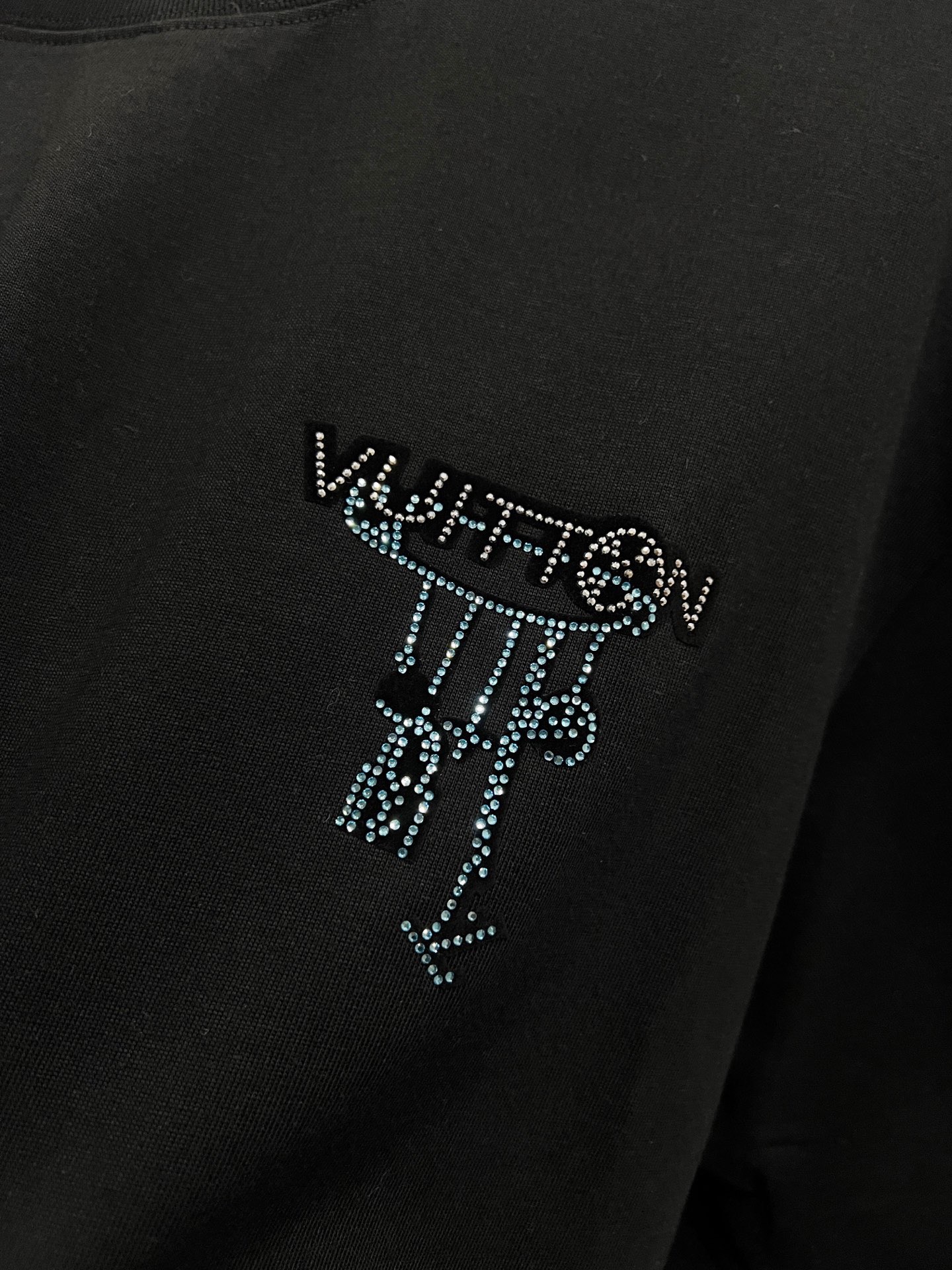T-Shirt in Black